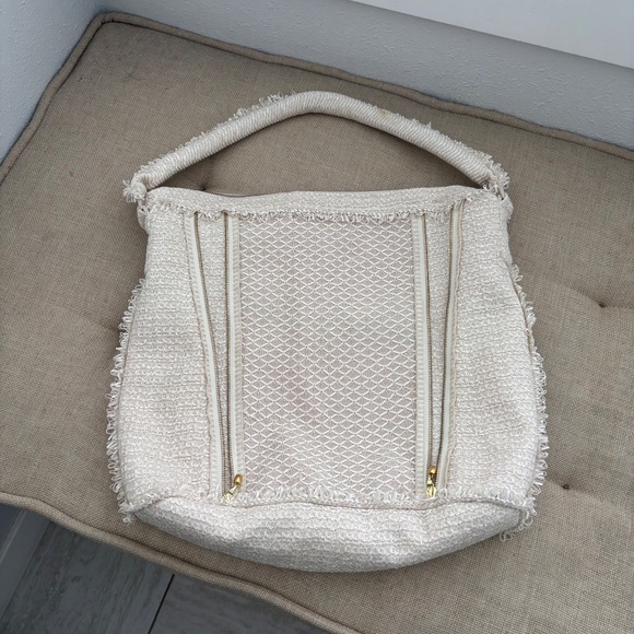 St. John Cream Fringe Tweed Woven Shoulder Bag - Picture 1 of 11